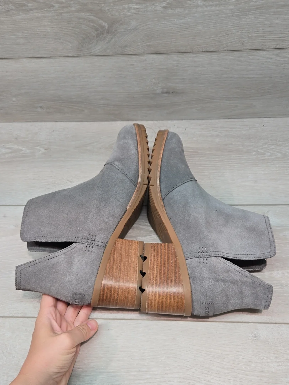 Sorel WomenGray Suede Cutout Ankle Boots Chuncky Block Heels Shoes 9